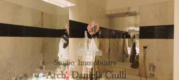 4 bedrooms Apartment in Florence, Italy No. 148001 43