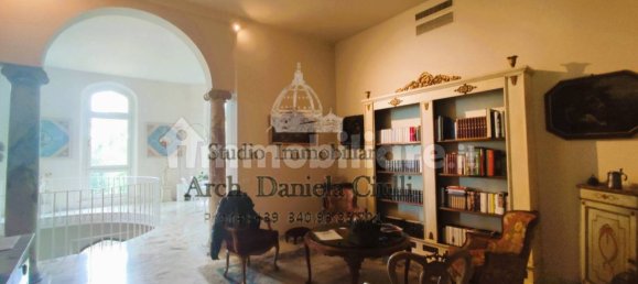 4 bedrooms Apartment in Florence, Italy No. 148001 28
