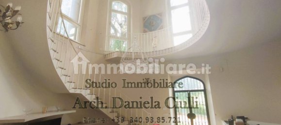 4 bedrooms Apartment in Florence, Italy No. 148001 13