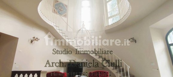 4 bedrooms Apartment in Florence, Italy No. 148001 12