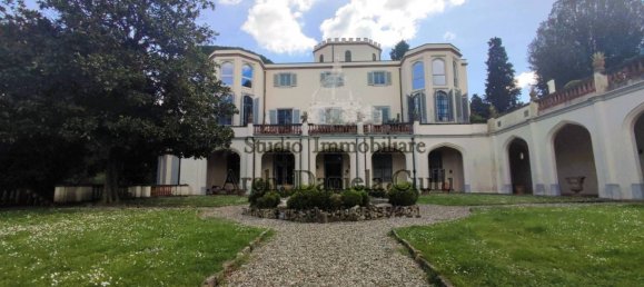 4 bedrooms Apartment in Florence, Italy No. 148001 2