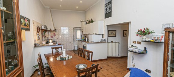 8 rooms Apartment in Genoa, Italy No. 299793 33