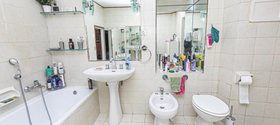 8 rooms Apartment in Genoa, Italy No. 299793 26