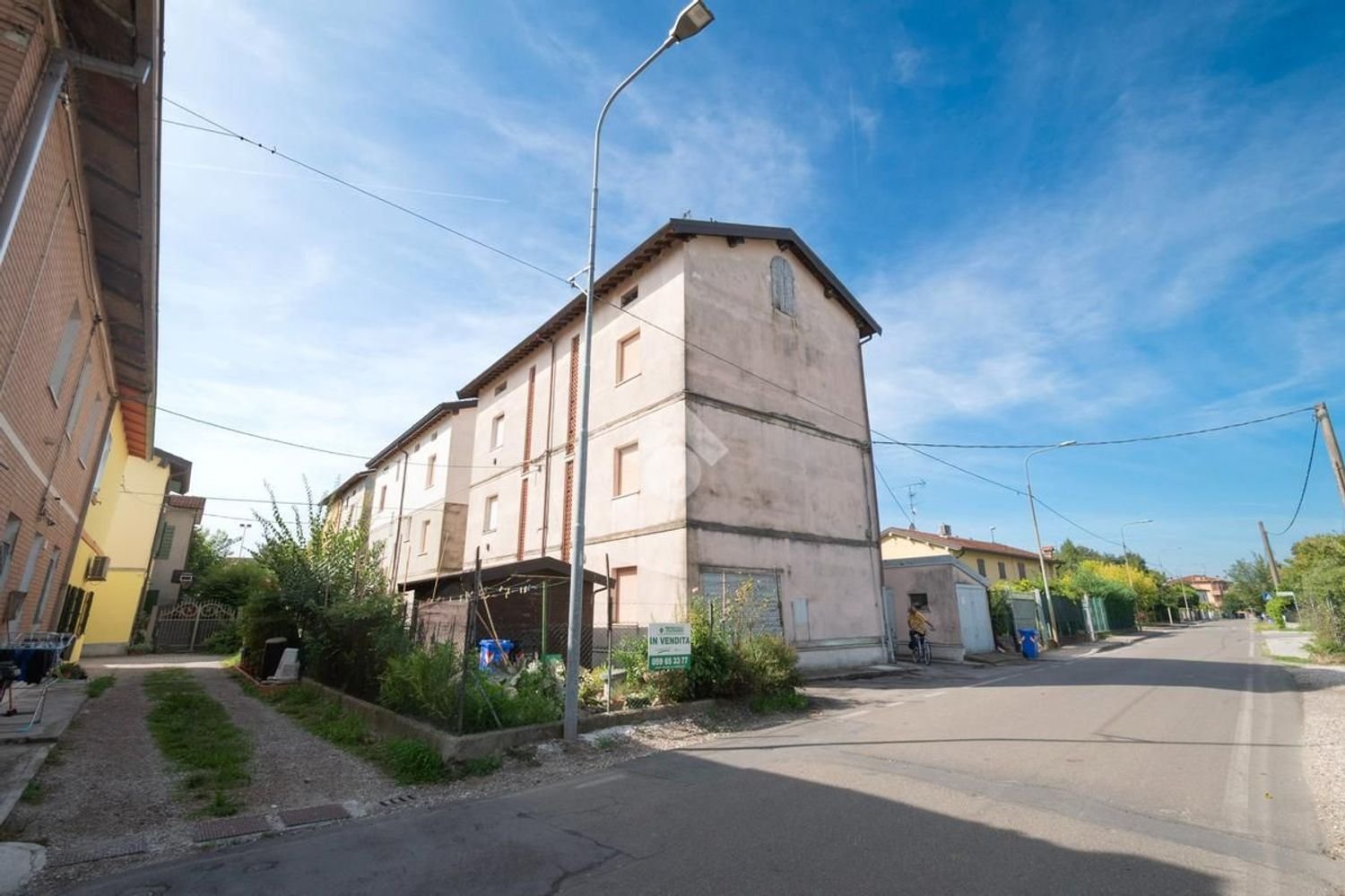 Casa de 5 dormitorios en Carpi, Italy No. 377034