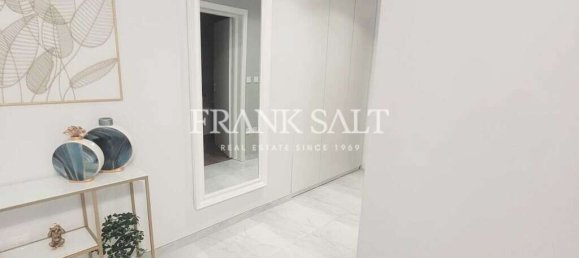 Apartamento de 2 dormitorios en Saint Paul's Bay, Malta No. 8120 3