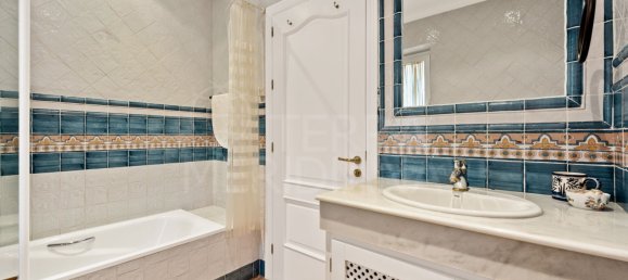 Вилла с 4 спальнями в Малага, Испания № 105446 35