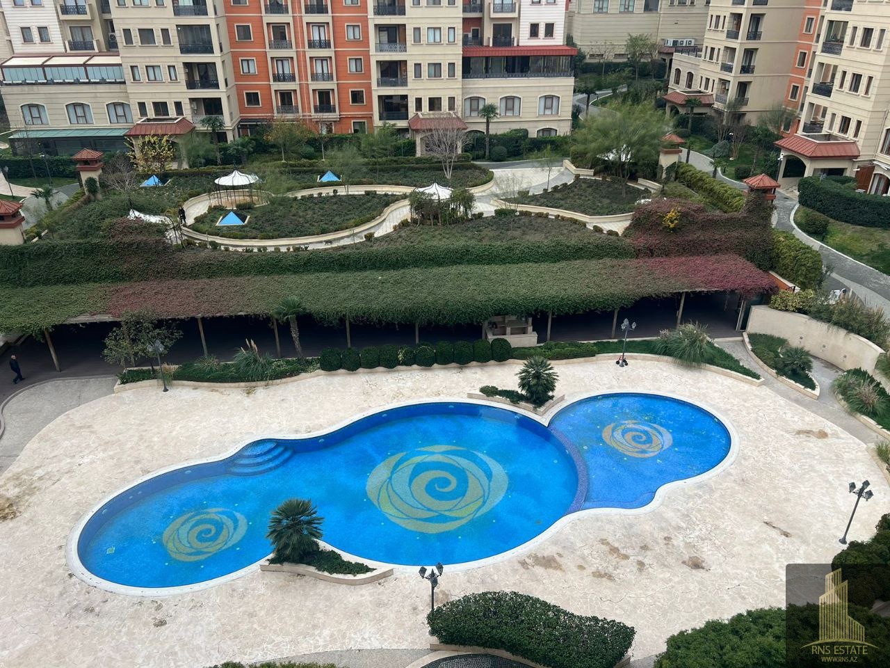 6 bedrooms Apartment in Baku, Azerbaijan No. 1555