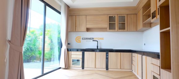 250m² House in Pattaya, Thailand No. 27423 14