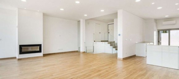 3 bedrooms House in Mexilhoeira Grande, Portugal No. 121372 24