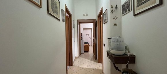 5-Zimmer Wohnung in Naples, Italy, Nr. 174000 8
