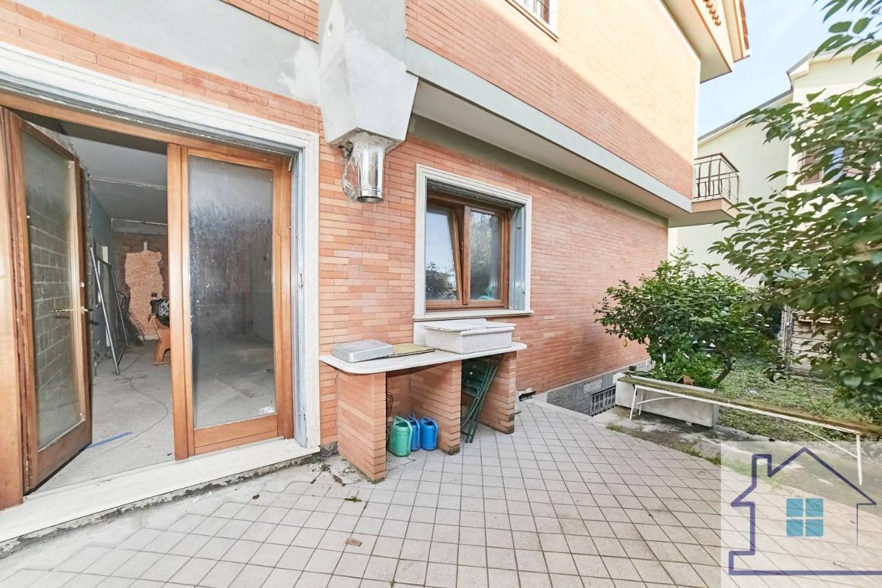 4-Zimmer Wohnung in Rome, Italy, Nr. 34693