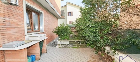 4-Zimmer Wohnung in Rome, Italy, Nr. 34693 3
