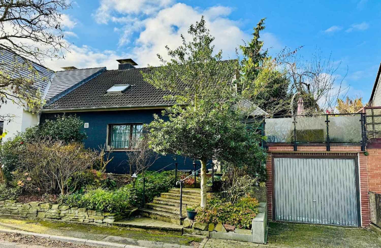 1 bedroom Townhouse in Essen, Germany No. 84011