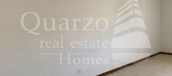 Apartamento de 4 dormitorios en Segovia, Spain No. 28552 4