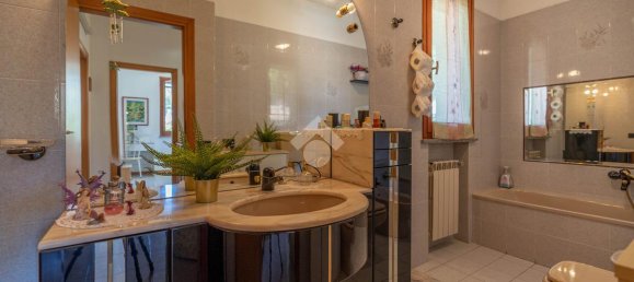 5 rooms House in Cervia, Italy No. 80181 24