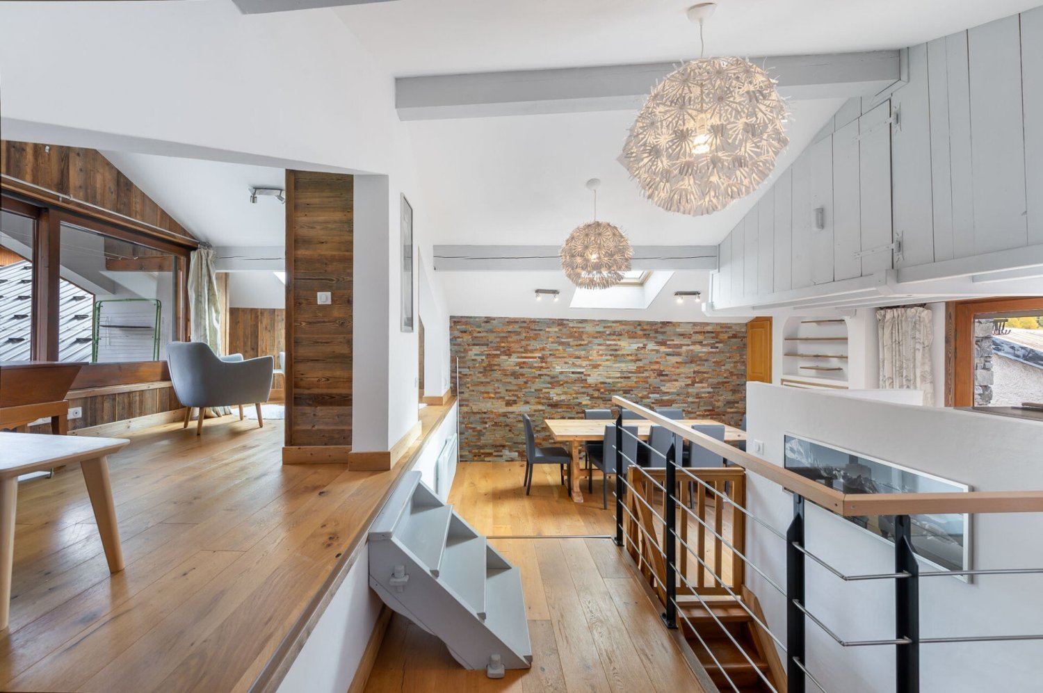 3 bedrooms Commercial property in Les Belleville, France No. 209