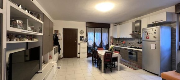 Apartamento de 2 divisões em Carugate, Italy N.º 5018 10