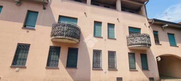 Apartamento de 2 divisões em Carugate, Italy N.º 5018 36