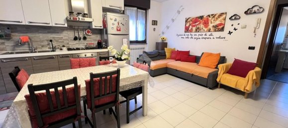 Apartamento de 2 divisões em Carugate, Italy N.º 5018 6