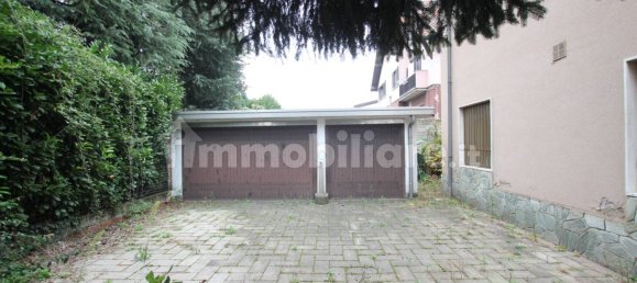 3 bedrooms Villa in Gerenzano, Italy No. 354851 7