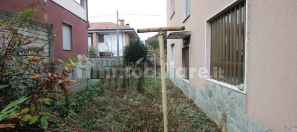 3 bedrooms Villa in Gerenzano, Italy No. 354851 5