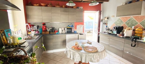 Casa de 4 dormitorios en Charsonville, France No. 253285 9