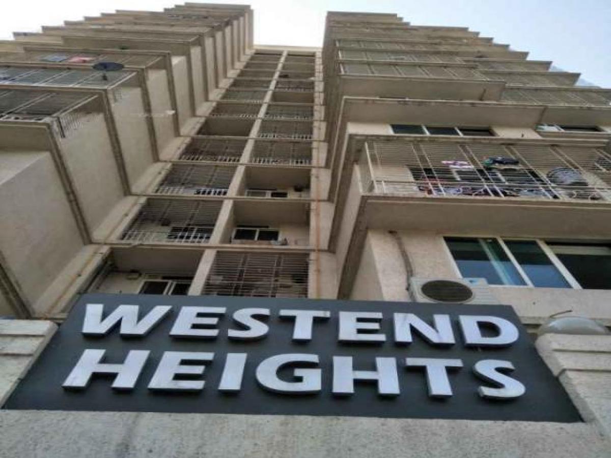 2 bedrooms House in Mumbai, India No. 12272