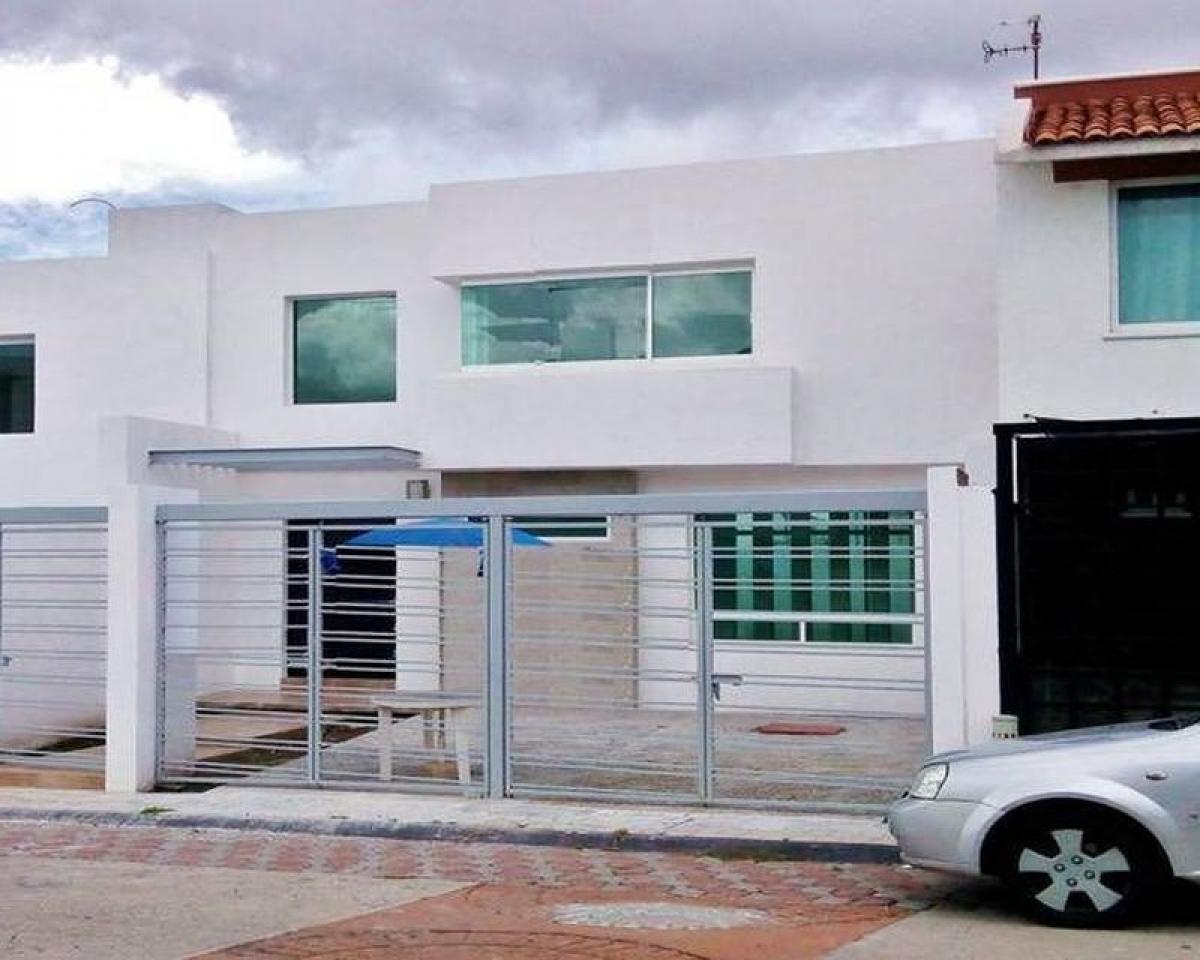 3 bedrooms House in Queretaro, Mexico No. 177412