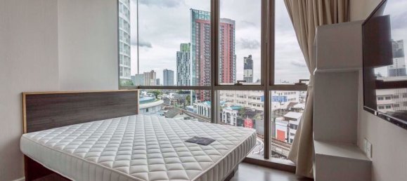 Кондоминиум  с 2 спальнями в Клонг Тоэй, Таиланд № 10038 9