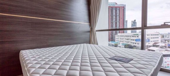 Кондоминиум  с 2 спальнями в Клонг Тоэй, Таиланд № 10038 11