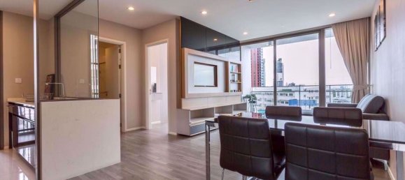 Кондоминиум  с 2 спальнями в Клонг Тоэй, Таиланд № 10038 4