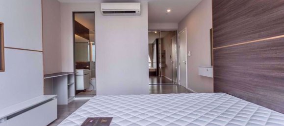 Кондоминиум  с 2 спальнями в Клонг Тоэй, Таиланд № 10038 12