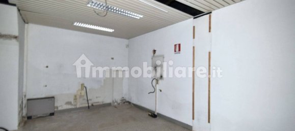 Imóvel comercial de 4 divisões em Genoa, Italy N.º 353330 8