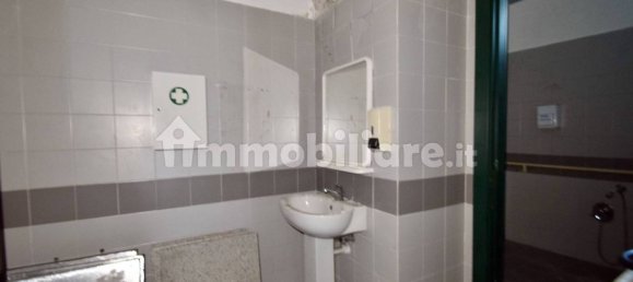 Imóvel comercial de 4 divisões em Genoa, Italy N.º 353330 9