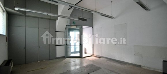 Imóvel comercial de 4 divisões em Genoa, Italy N.º 353330 3