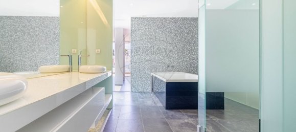 6 bedrooms House in Vila Nova de Gaia, Portugal No. 182565 23