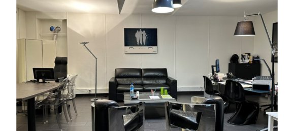 3 rooms Apartment in Paris, France No. 121574 3