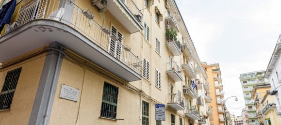 1 Schlafzimmer Wohnung in Naples, Italy, Nr. 336319 5