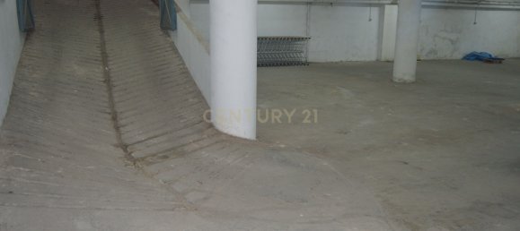 Гараж 393м² в Гранада, Испания № 75913 2