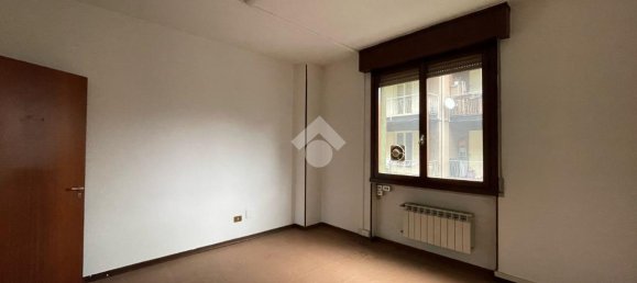 5 rooms Apartment in Costa Volpino, Italy No. 135923 7