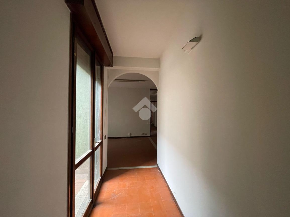 5 rooms Apartment in Costa Volpino, Italy No. 135923