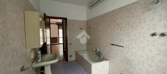 5 rooms Apartment in Costa Volpino, Italy No. 135923 16