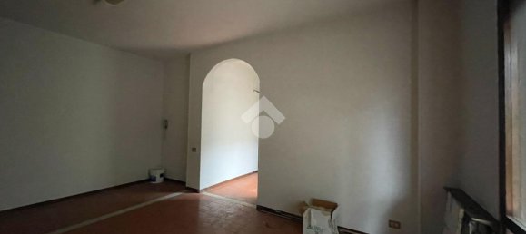 5 rooms Apartment in Costa Volpino, Italy No. 135923 3