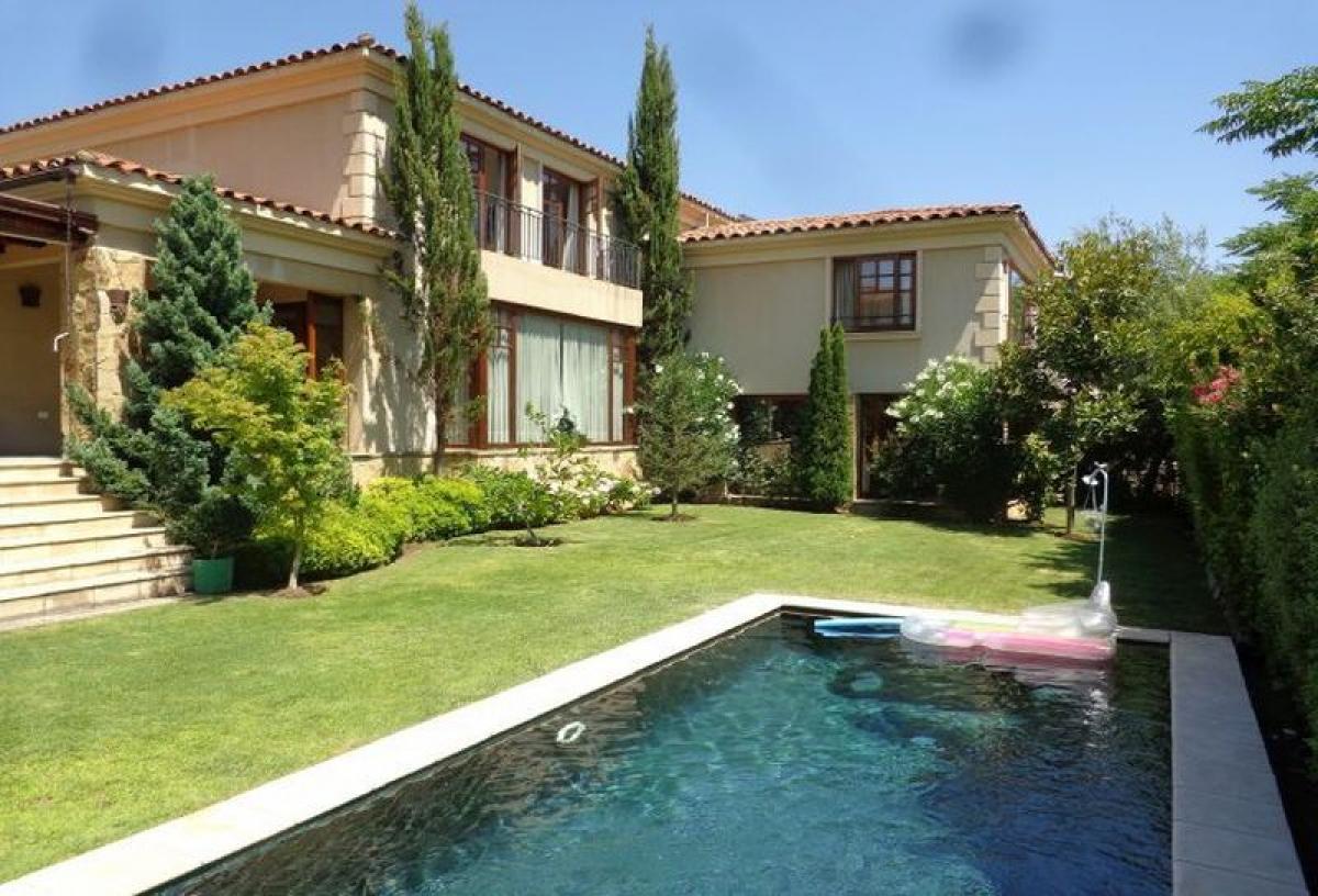 4 bedrooms House in Santiago, Chile No. 3959