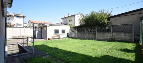 1 Schlafzimmer Villa in Monza, Italy, Nr. 54846 55