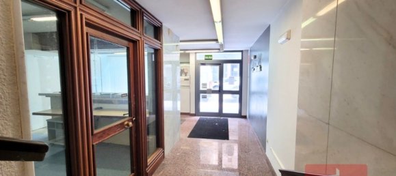 337m² Commercial property in Santander, Spain No. 88989 4