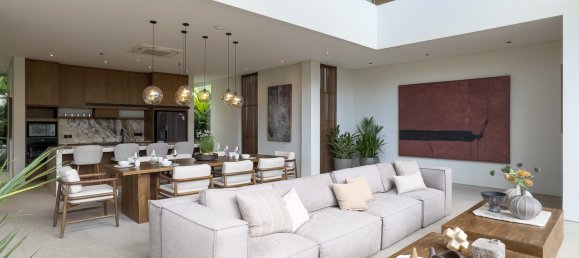 4 bedrooms Villa for sale in Canggu, Badung, Bali, Indonesia № 57982 2