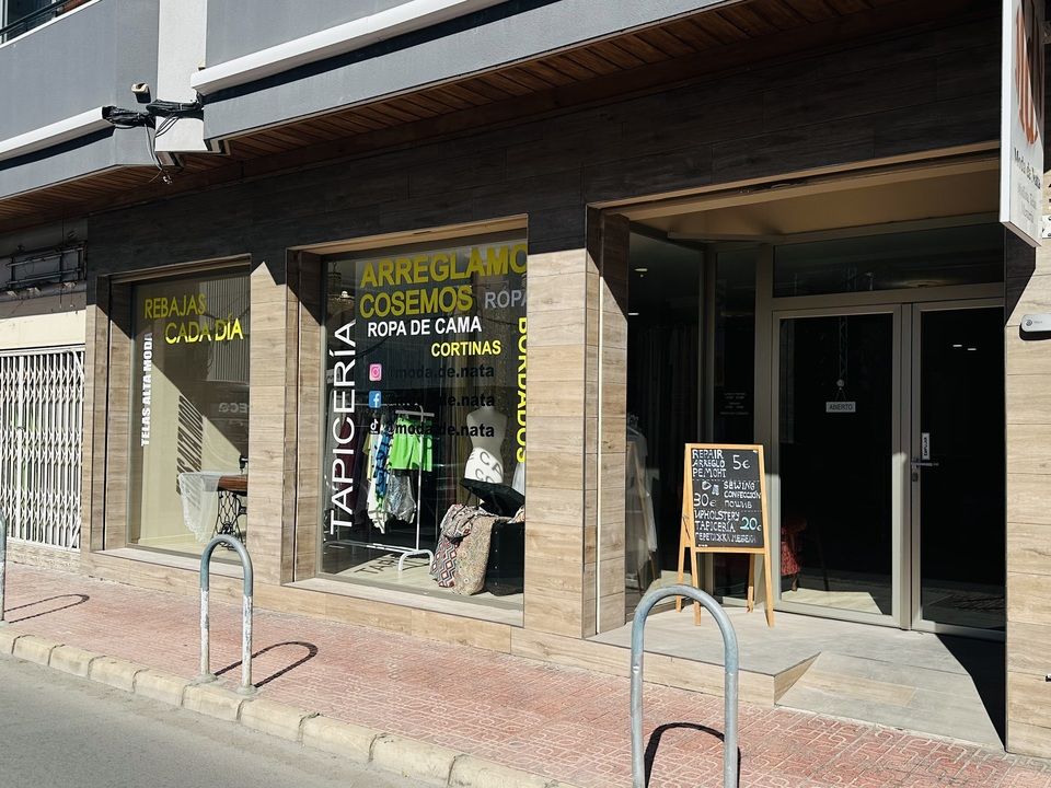 Propiedad comercial en Torrevieja, Spain No. 184642