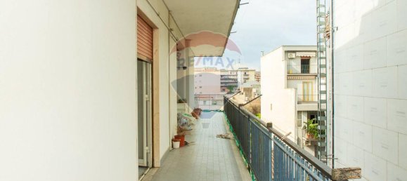 4-salle Appartement à Catania, Italy No. 28192 16