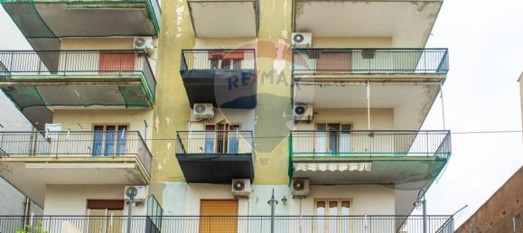 4-salle Appartement à Catania, Italy No. 28192 2